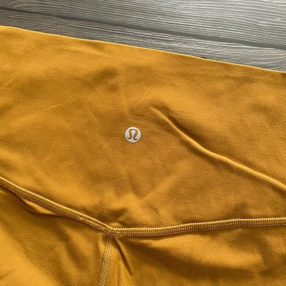 lululemon athletica Women's Golden align Shorts - Picture 2 of 5